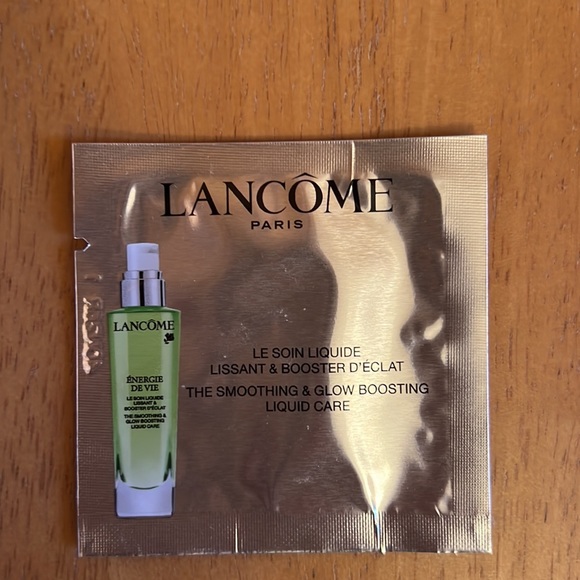 NIB Lancôme skincare bundle plus Lancôme brush - Picture 2 of 16